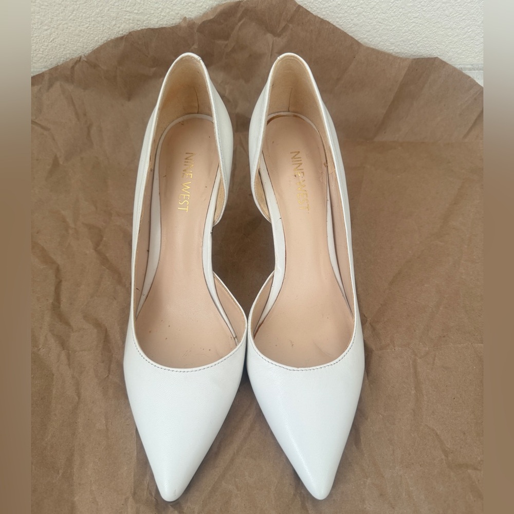 Nine West White Leather Pointy Toe Pumps US size 6